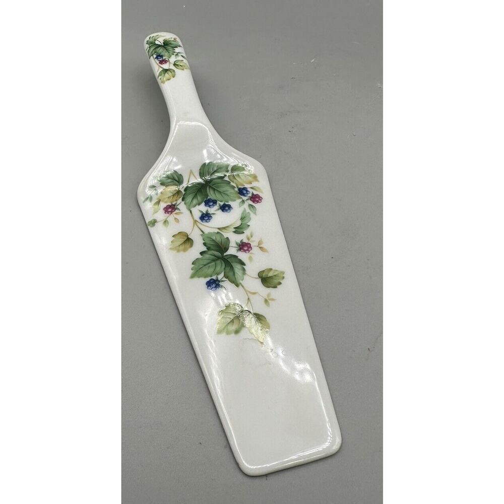 Pie Cake Server Andrea by Sadek Berry & Leaves Design Porcelain 10 Inches Long